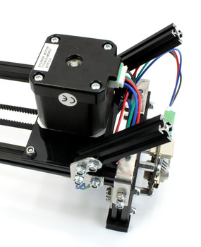 MakerBeam mit 45° Verbinder am Rahmen