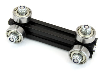 MakerBeam with four bearings near to its edges