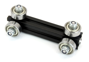 MakerBeam with four bearings near to its edges